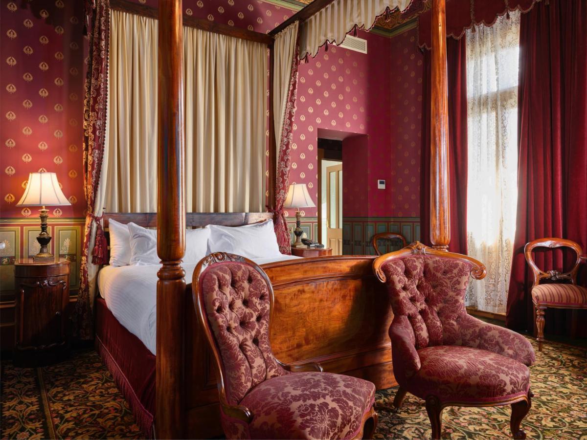 Craig'S Royal Hotel Ballarat Eksteriør bilde A bedroom at the hotel