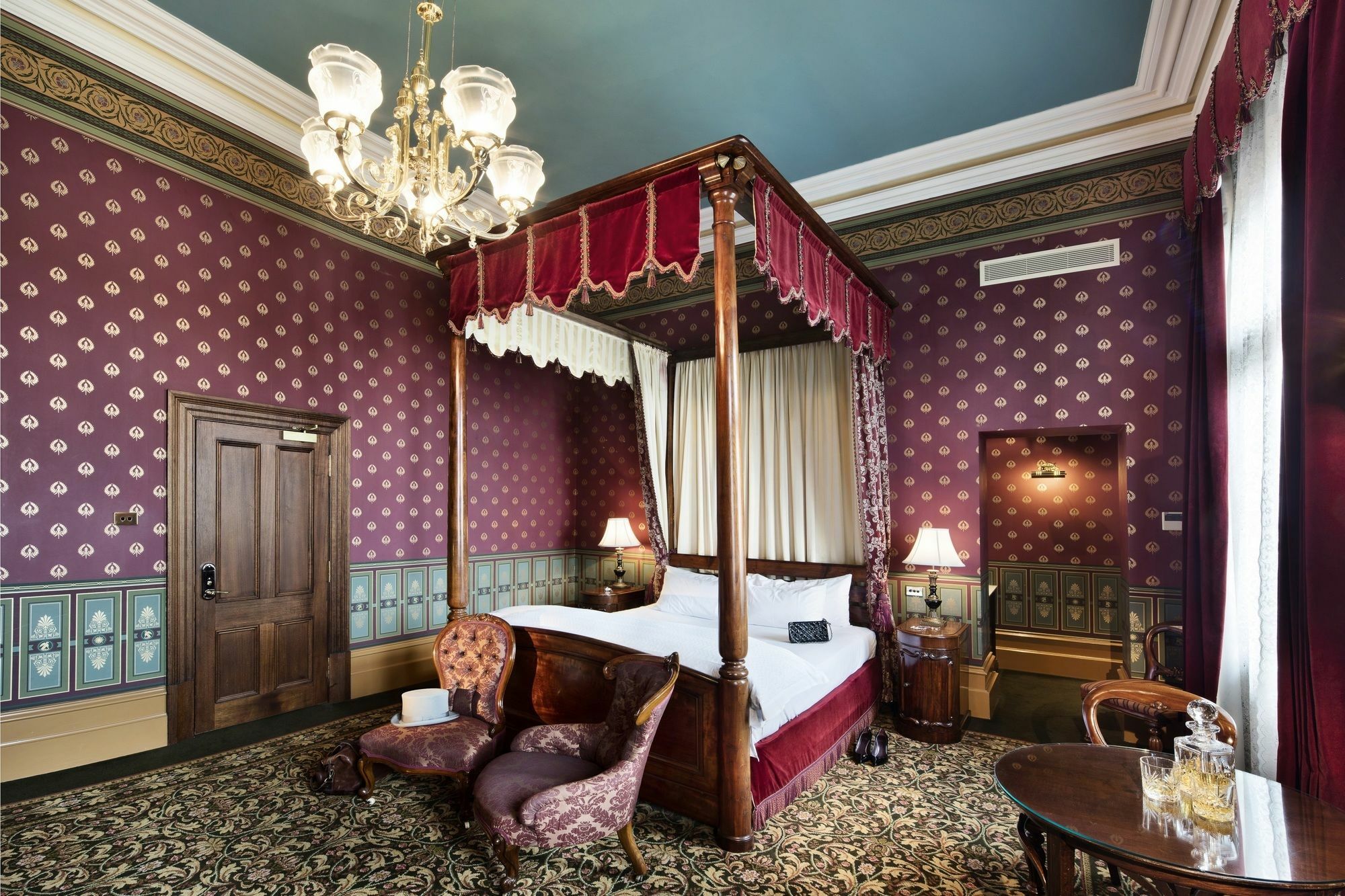 Craig'S Royal Hotel Ballarat Eksteriør bilde A suite at the hotel