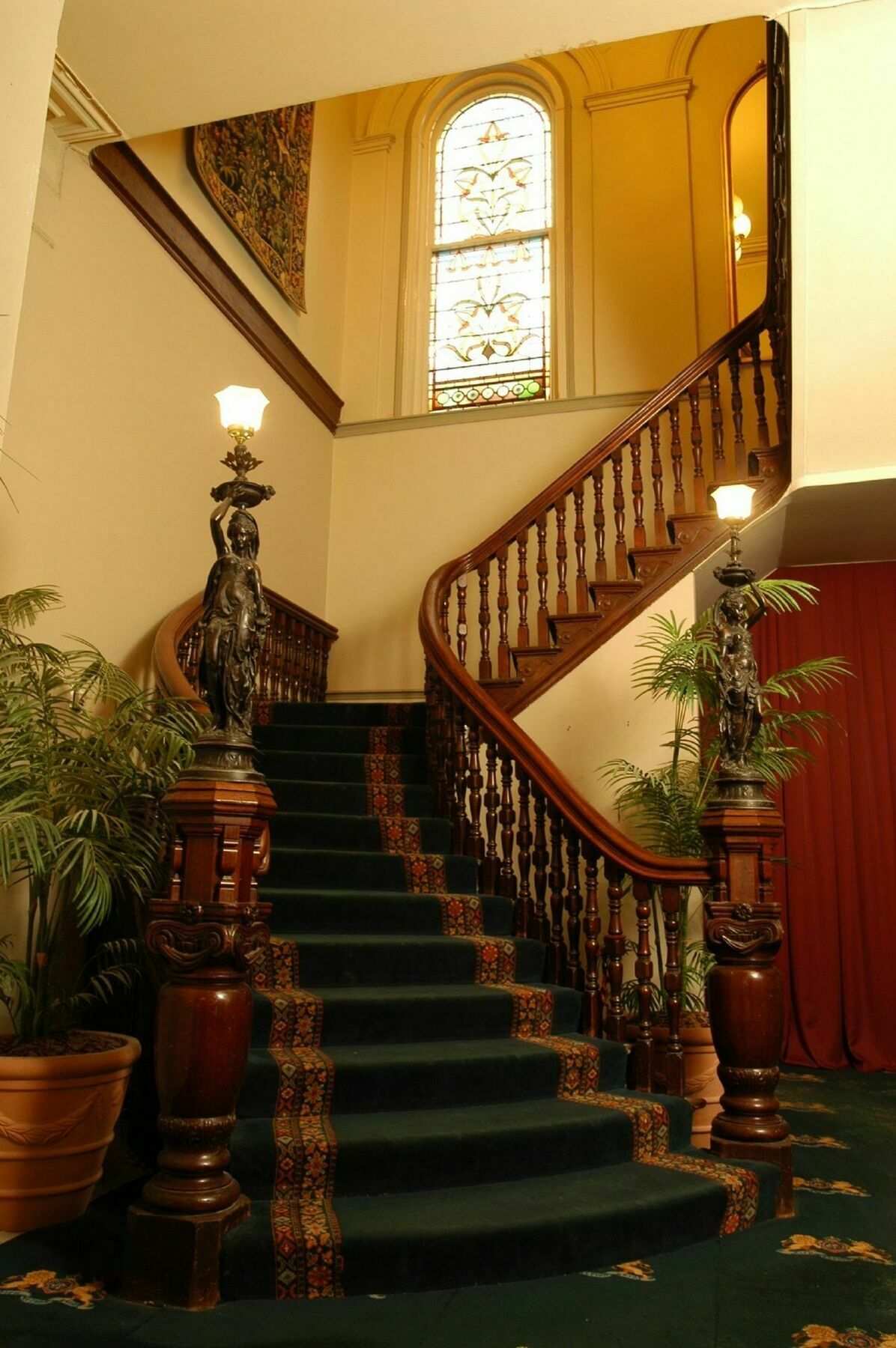 Craig'S Royal Hotel Ballarat Eksteriør bilde The staircase